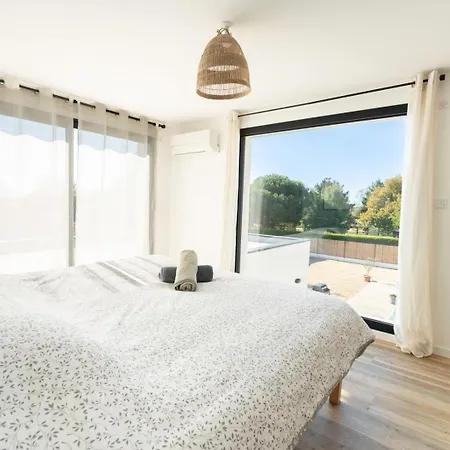 D'architecte - Piscine - בית הארחה Le Bernard